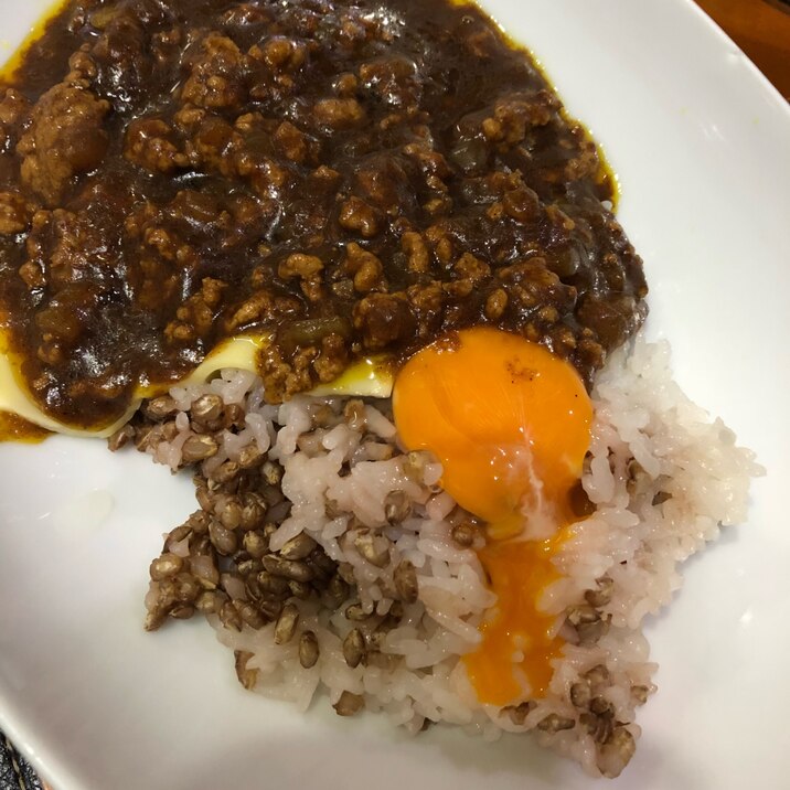 黒豚で麦飯キーマカレー